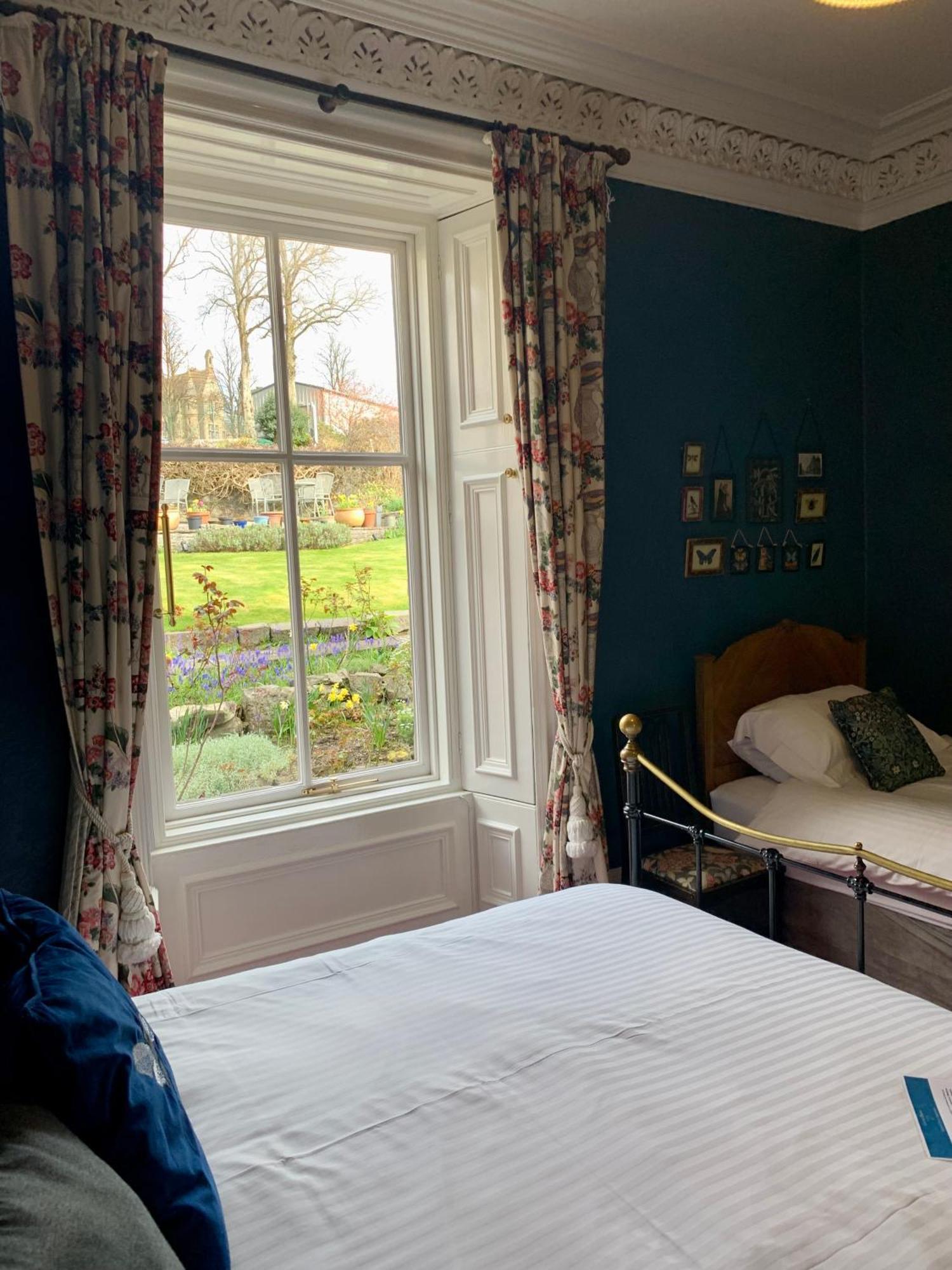 Leven House Bed And Breakfast Crieff Eksteriør billede